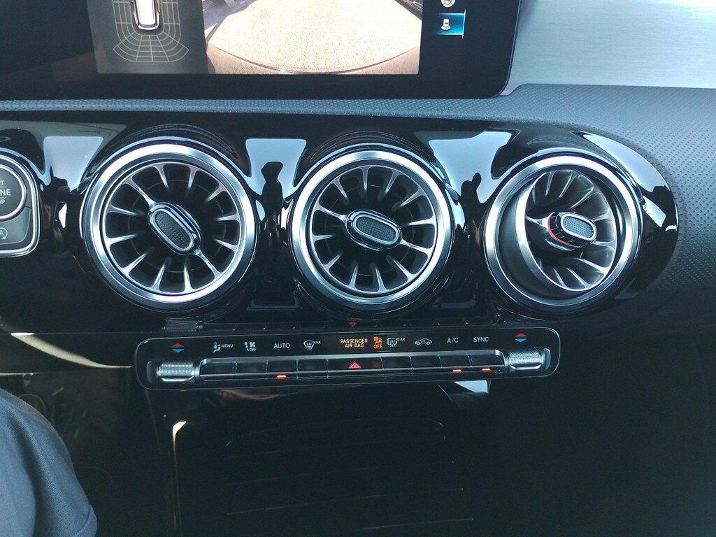 Mercedes CLA Shooting Brake 200 Premium auto