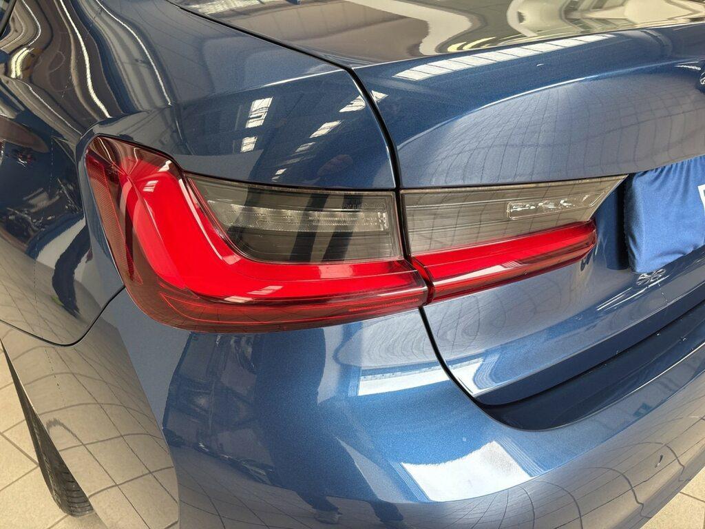 BMW Serie 3 318d mhev 48V auto