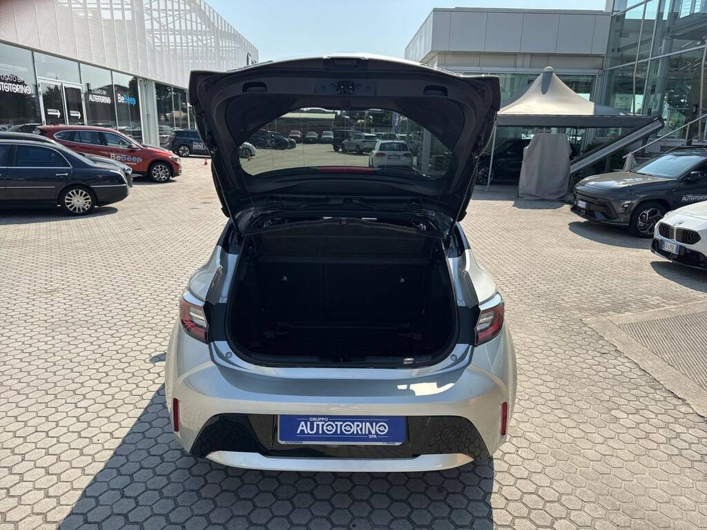Toyota Corolla 1.8 hybrid Style cvt