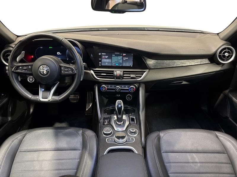 Alfa Romeo Giulia 2.2 t Competizione 160cv auto