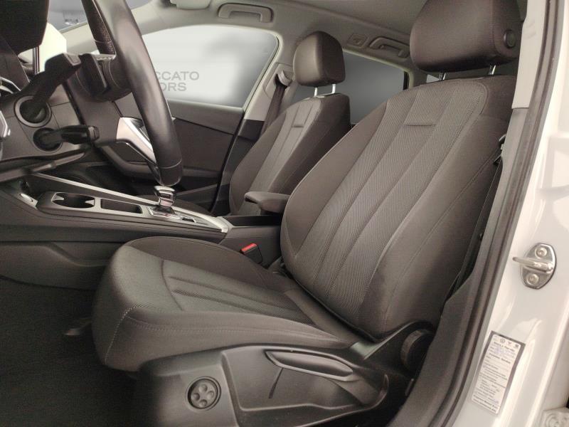 Audi A4 Avant 30 2.0 tdi mhev Business Advanced 136cv s-tronic