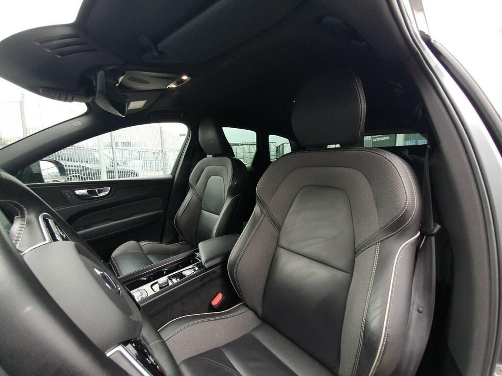 Volvo XC60 2.0 B4 R-design awd auto my20