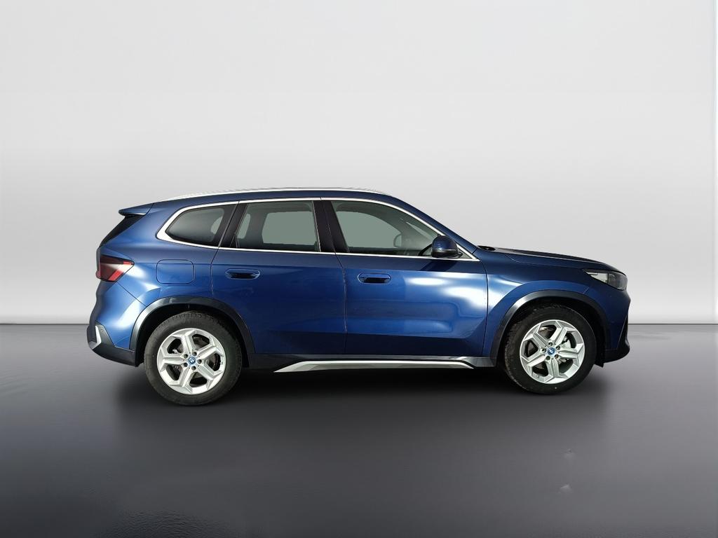 BMW iX1 edrive 20 X-Line