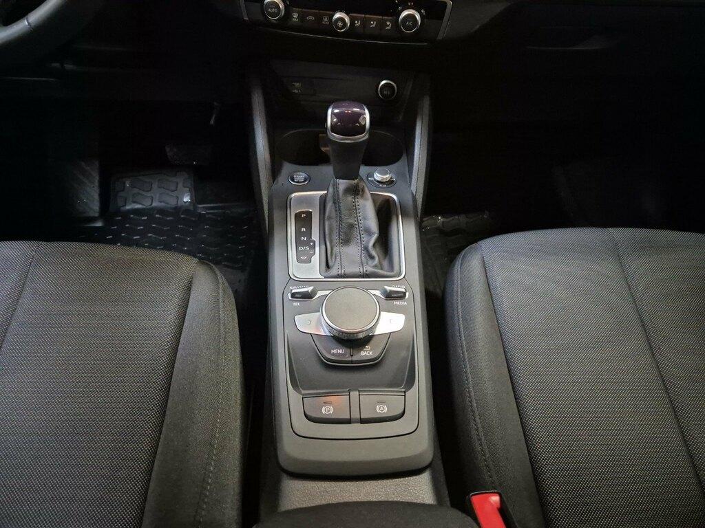 Audi Q2 30 2.0 tdi Business s-tronic