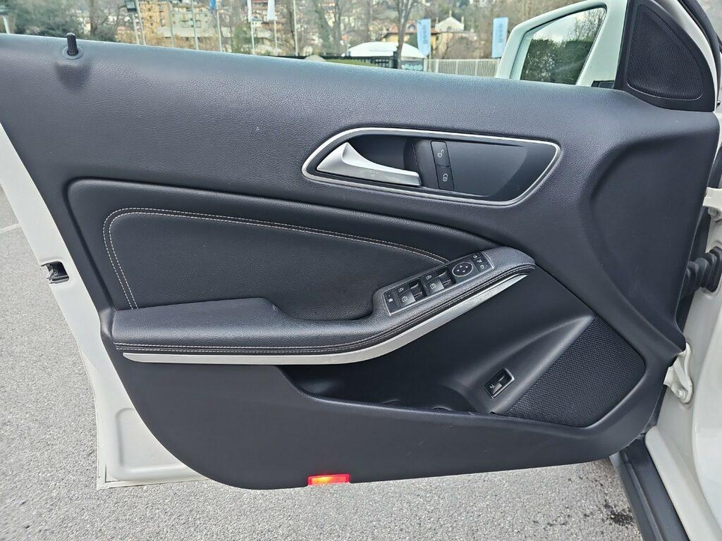 Mercedes GLA 200 Sport auto