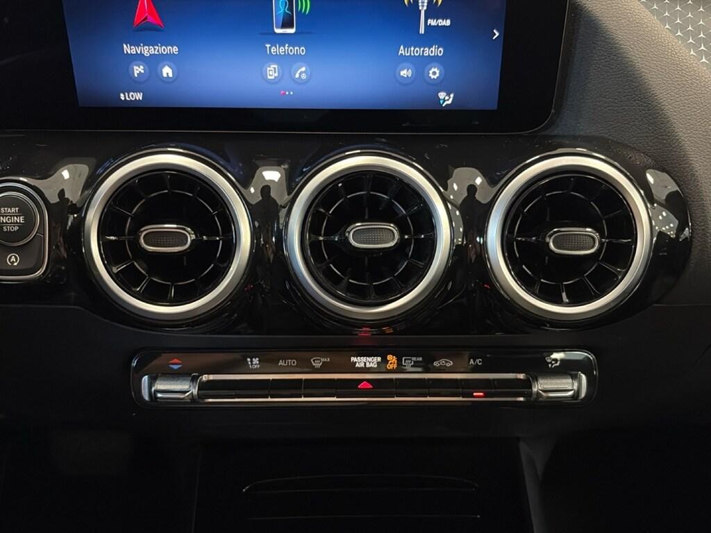 Mercedes GLA 180 d Progressive Advanced auto