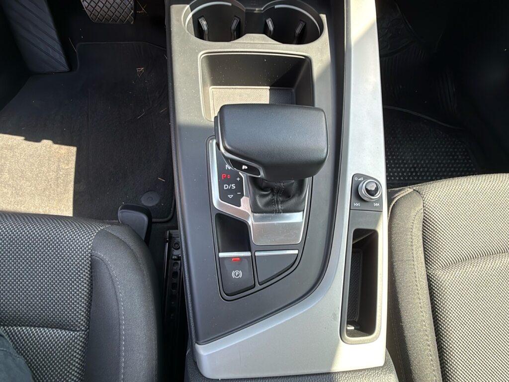 Audi A4 Avant 35 2.0 tdi mhev Business Advanced 163cv s-tronic