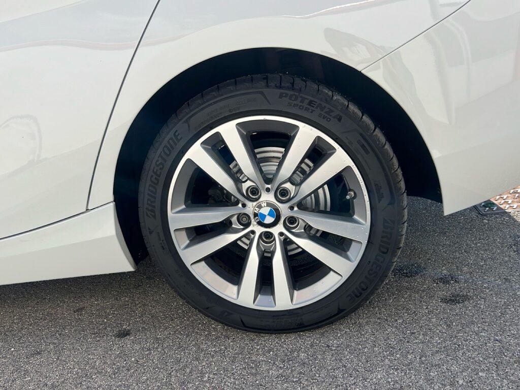 BMW Serie 1 116d Advantage 5p auto
