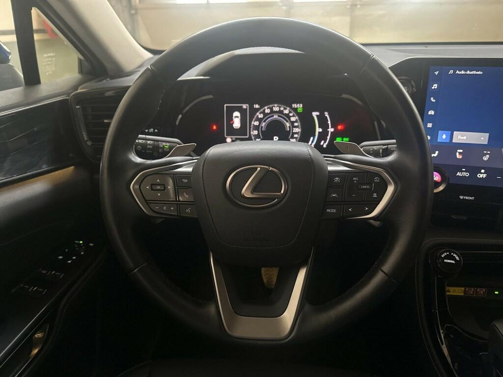 Lexus NX 2.5 plug-in Premium 4wd e-cvt