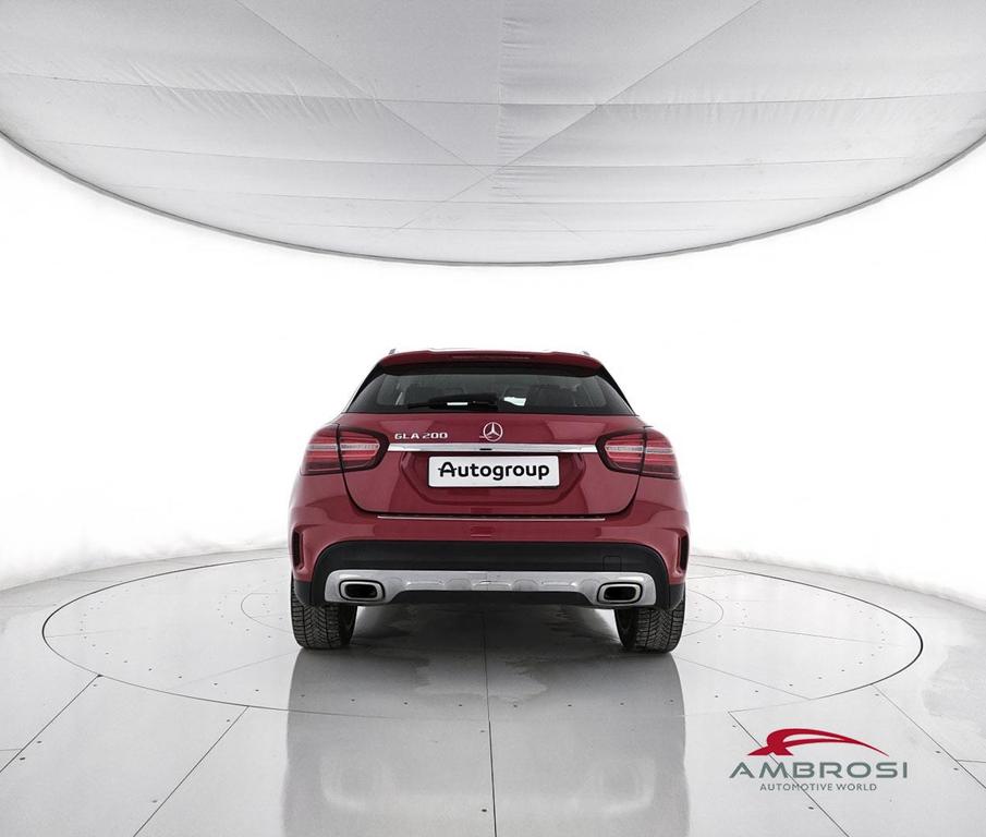 Mercedes GLA 200 Premium auto