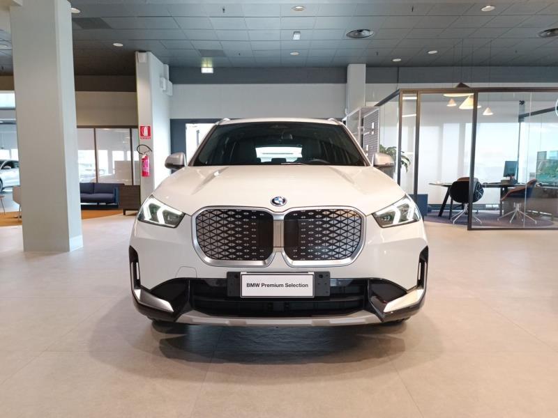 BMW iX1 edrive 20 Special Edition