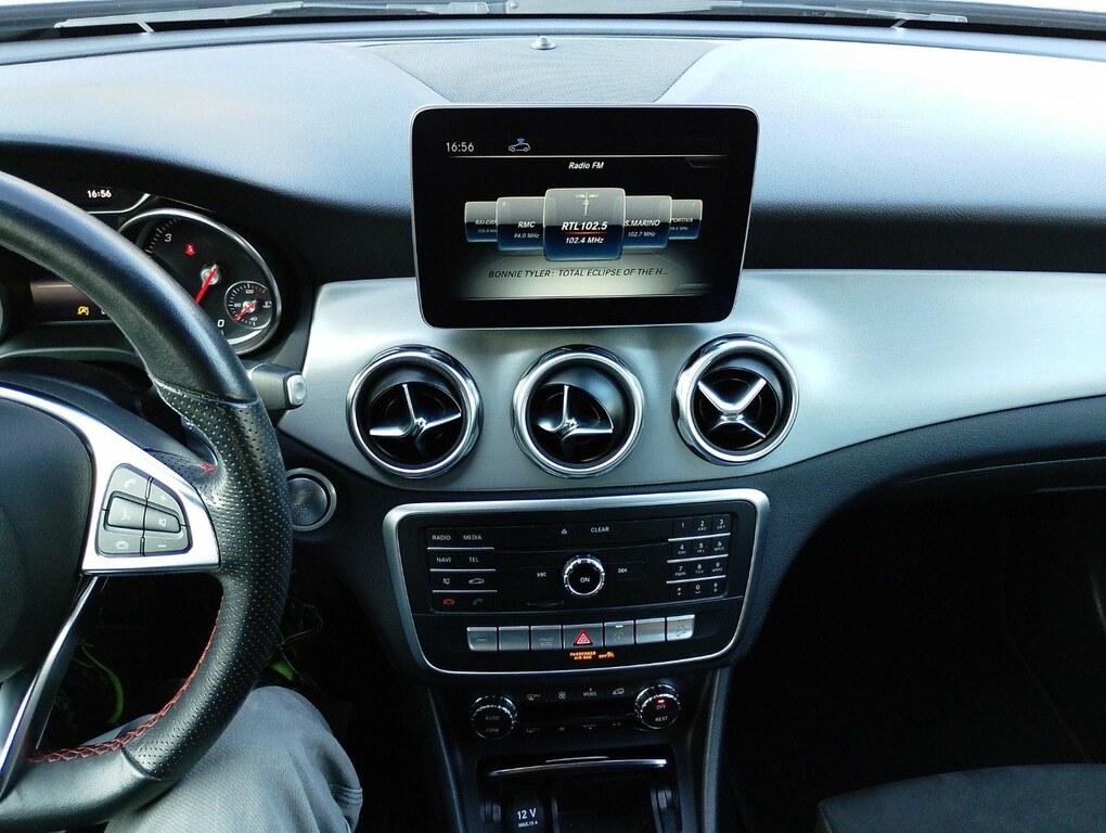 Mercedes GLA 200 d Premium 4matic auto