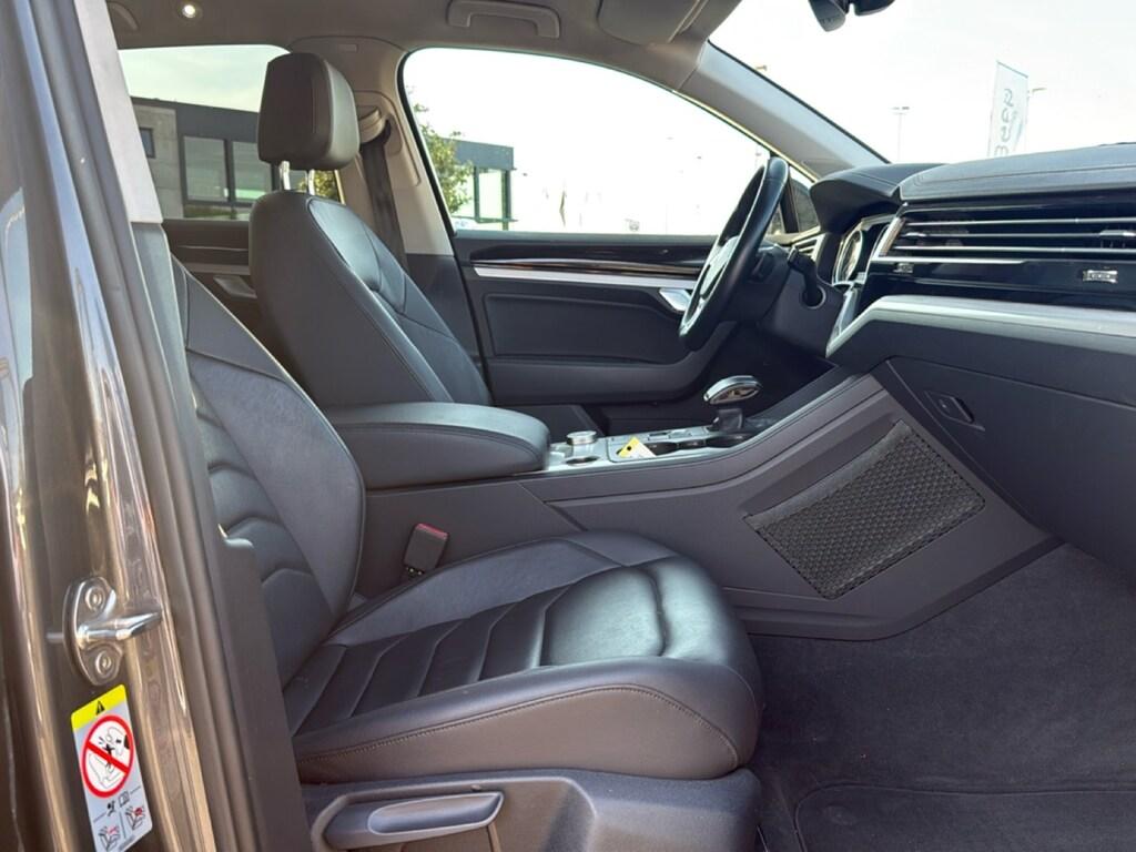 Volkswagen Touareg 3.0 V6 tdi Black Style 231cv tiptronic