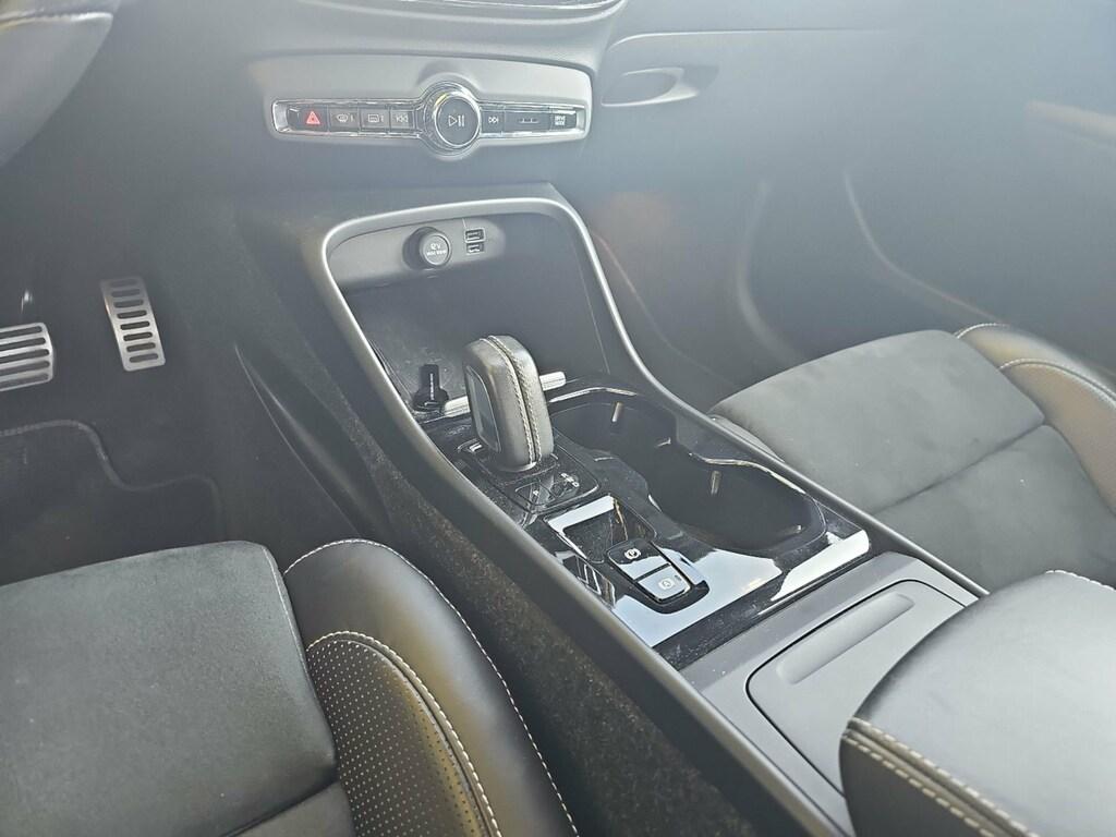 Volvo XC40 2.0 T4 R-design awd geartronic