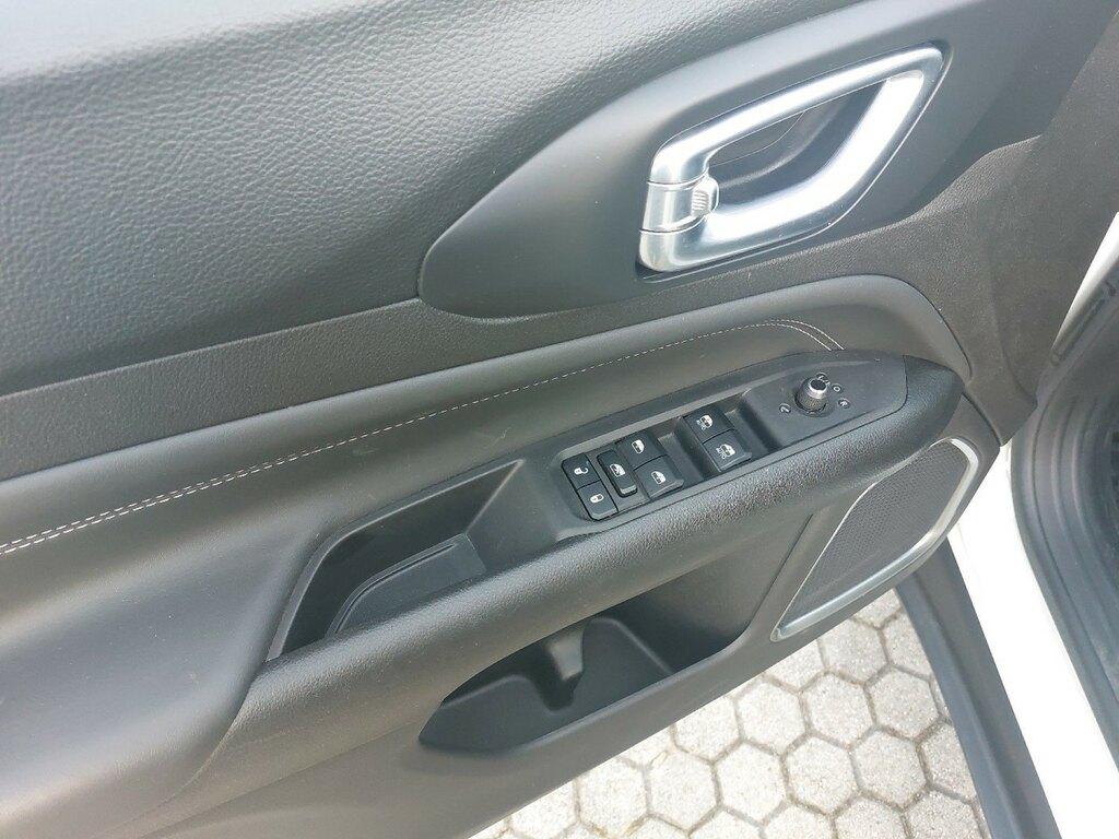 Jeep Compass 1.3 turbo t4 phev Limited 4xe auto