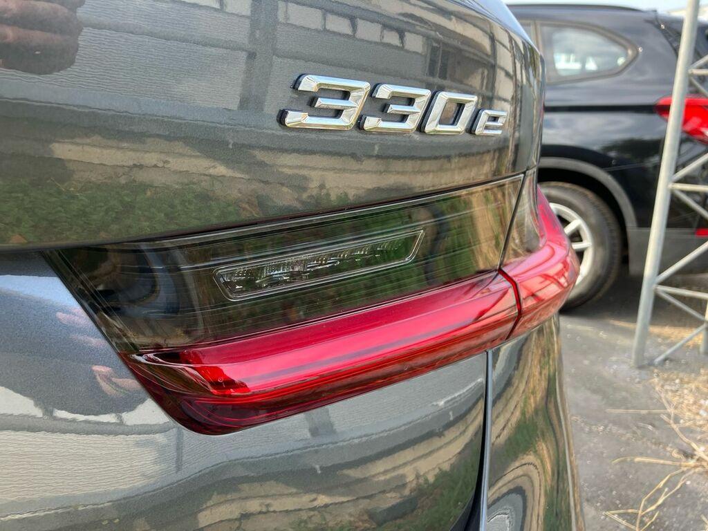 BMW Serie 3 330e Touring Business Advantage auto