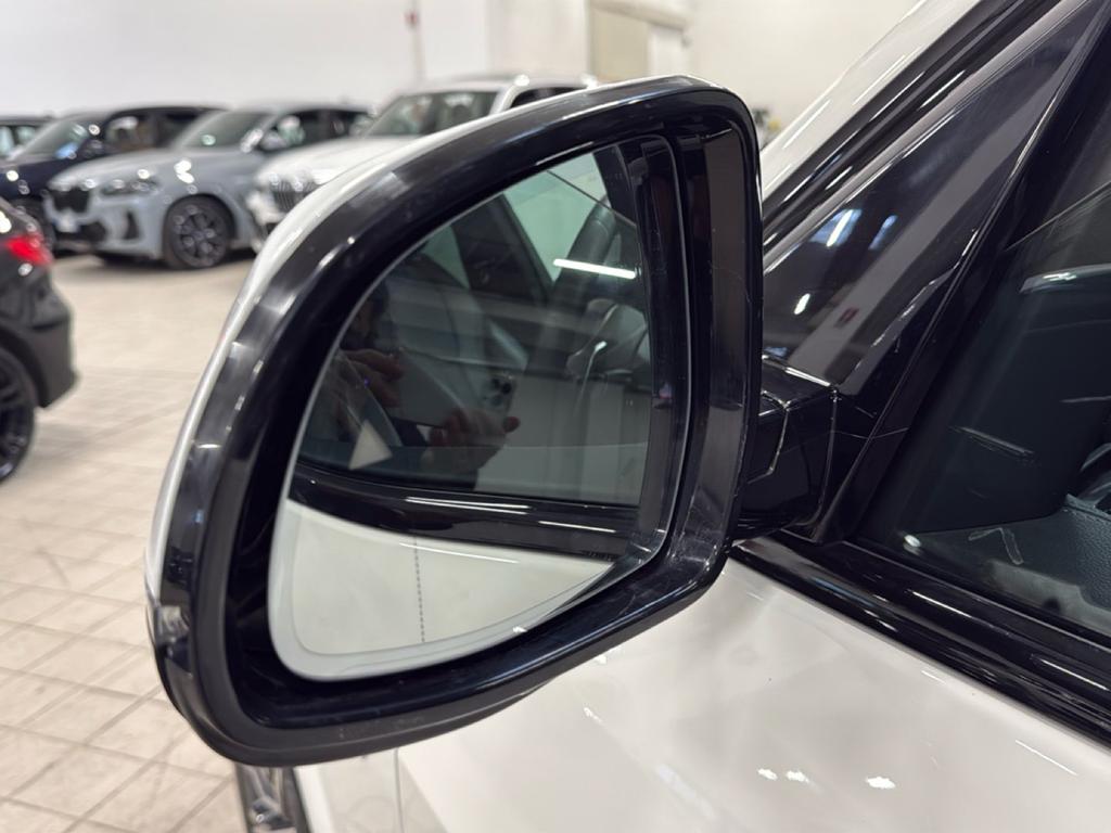 BMW X5 xdrive40d mhev 48V Msport auto