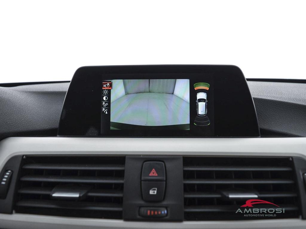 BMW Serie 3 318d Touring Business Advantage auto