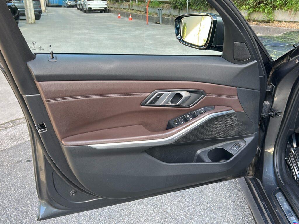 BMW Serie 3 330d Touring mhev 48V xdrive Msport auto