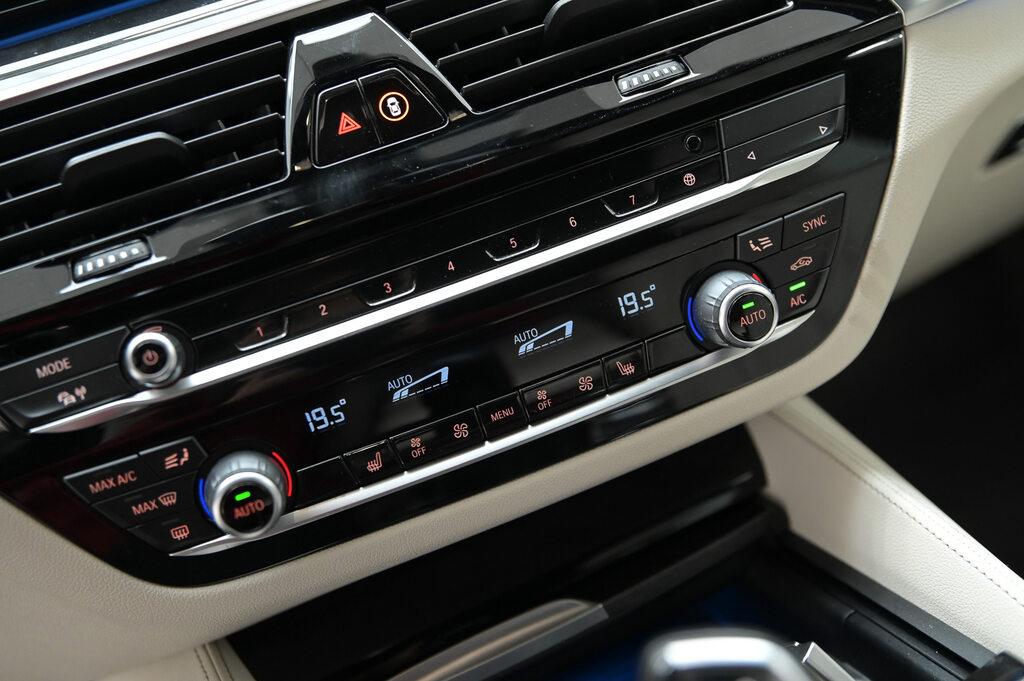 BMW Serie 5 530e Touring xdrive Msport auto