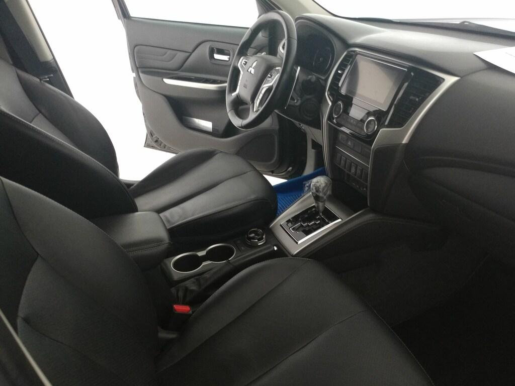 Mitsubishi L200 d.cab 2.3d Intense 4wd 150cv auto