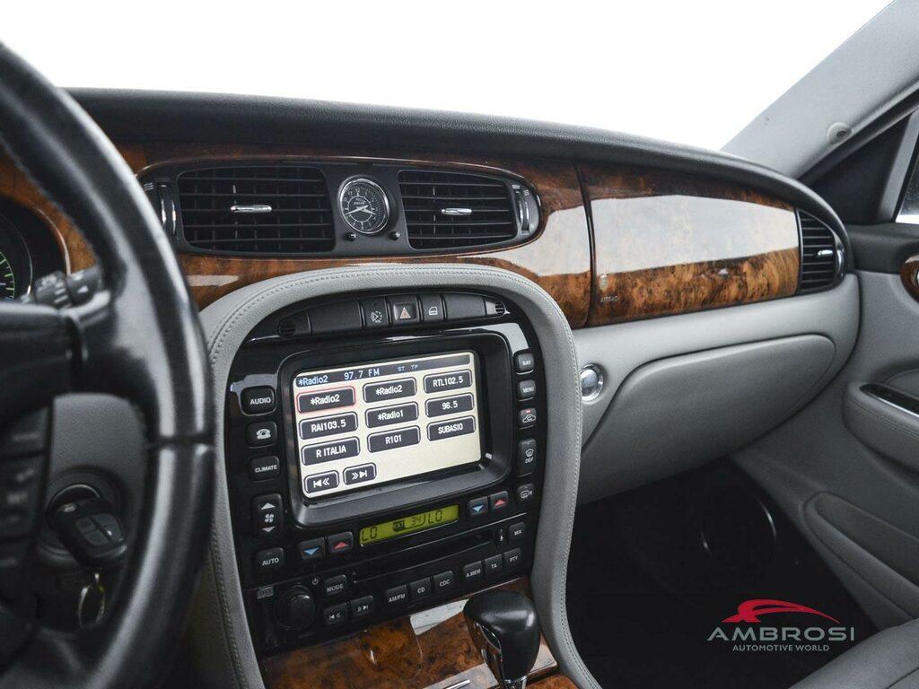 Jaguar XJ 2.7d V6 Executive