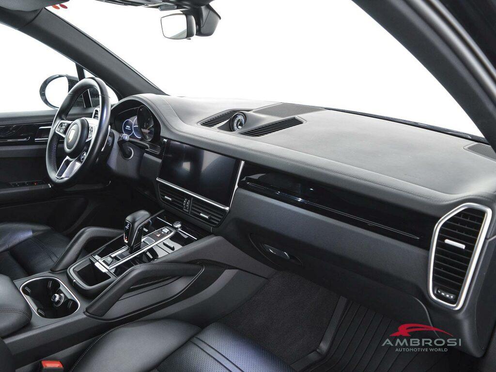 Porsche Cayenne 3.0 e-hybrid tiptronic