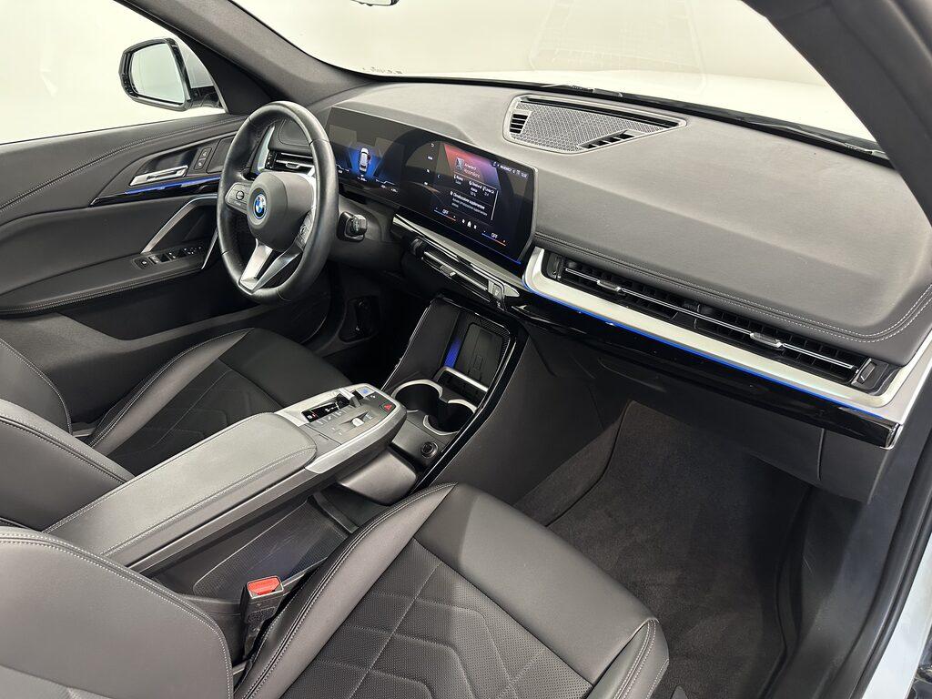 BMW iX1 edrive 20 X-Line