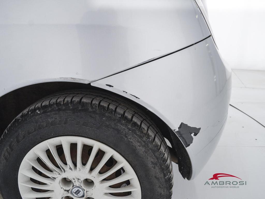Lancia Ypsilon 1.3 mjt 16v Oro Bianco 90cv