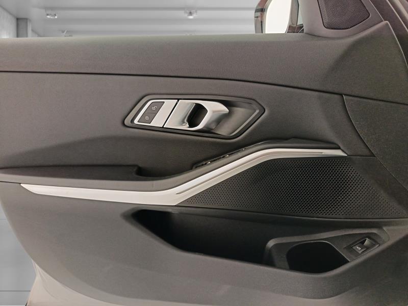BMW Serie 3 320d Touring mhev 48V xdrive auto