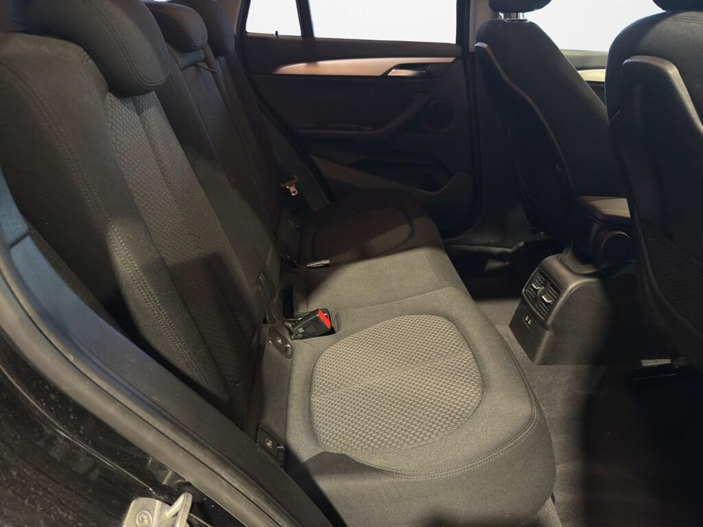 BMW X1 sdrive16d Business my18