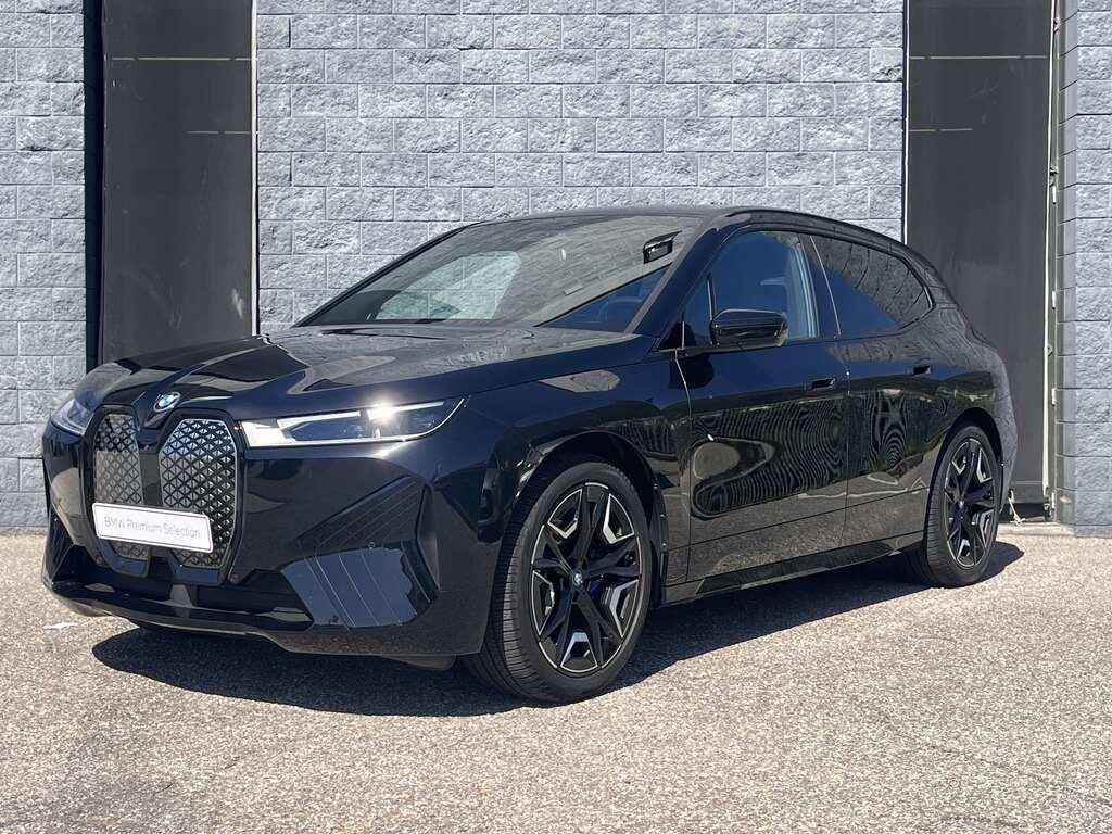 BMW iX xdrive40 pacchetto sportivo