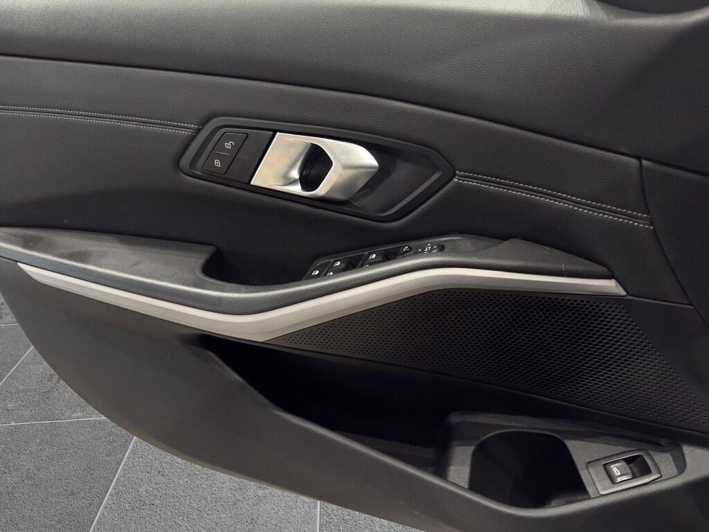 BMW Serie 3 320d Touring mhev 48V xdrive Business Advantage auto