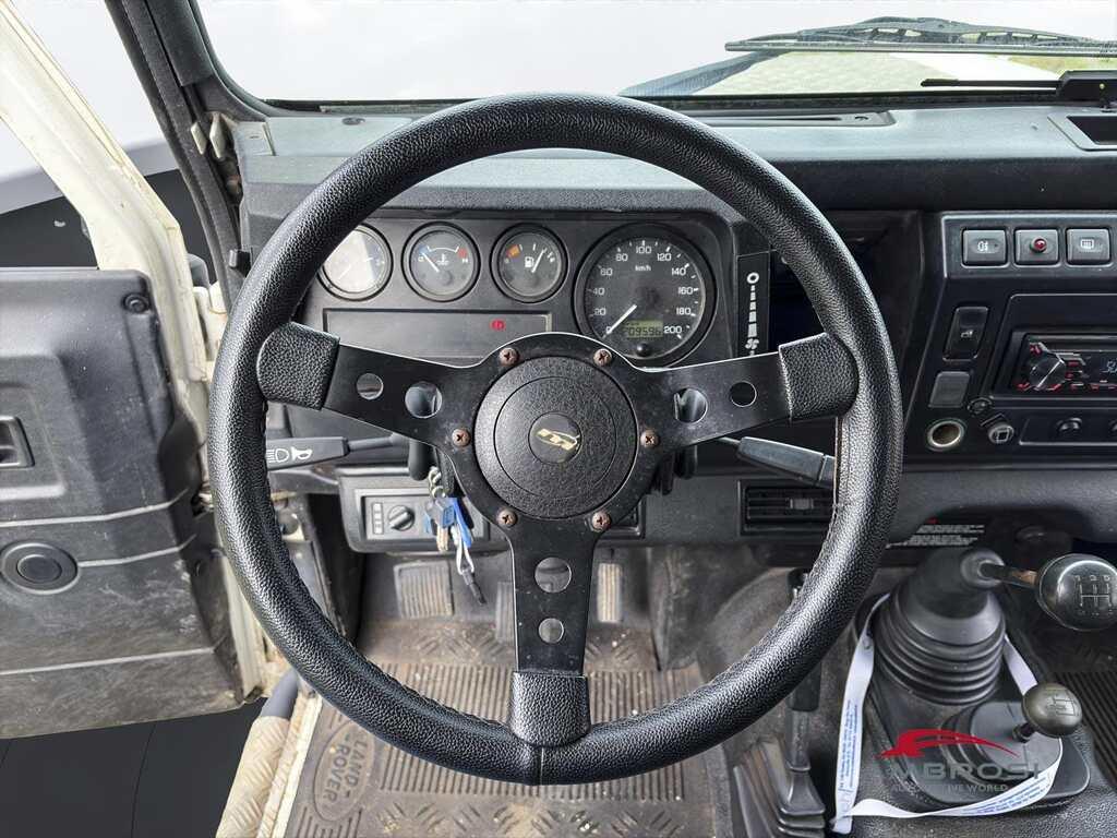 Land Rover Defender 110 2.5 td5 S SW