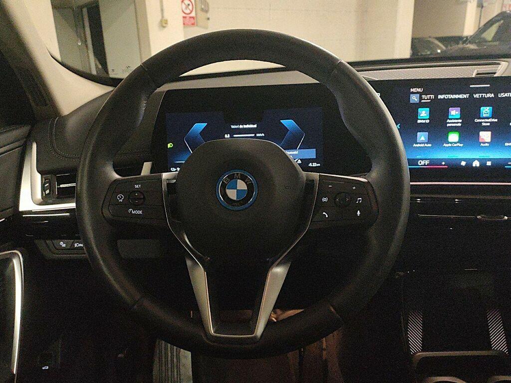 BMW iX1 edrive 20 X-Line