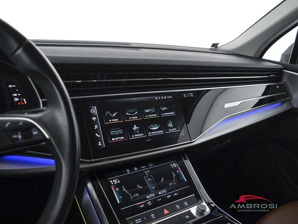 Audi Q7 45 3.0 tdi mhev Business quattro tiptronic