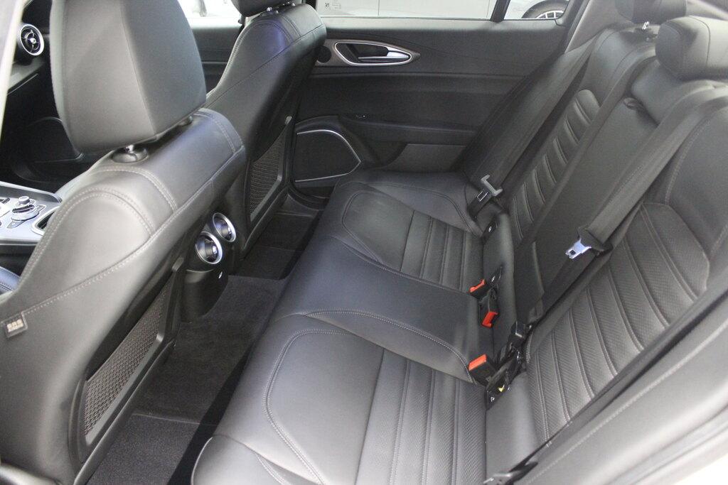 Alfa Romeo Giulia 2.0 t Sport Tech 200cv auto