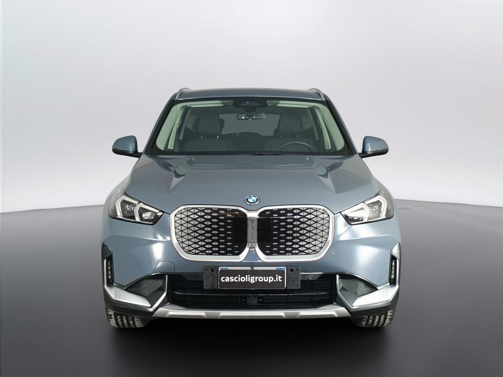 BMW iX1 edrive 20 X-Line