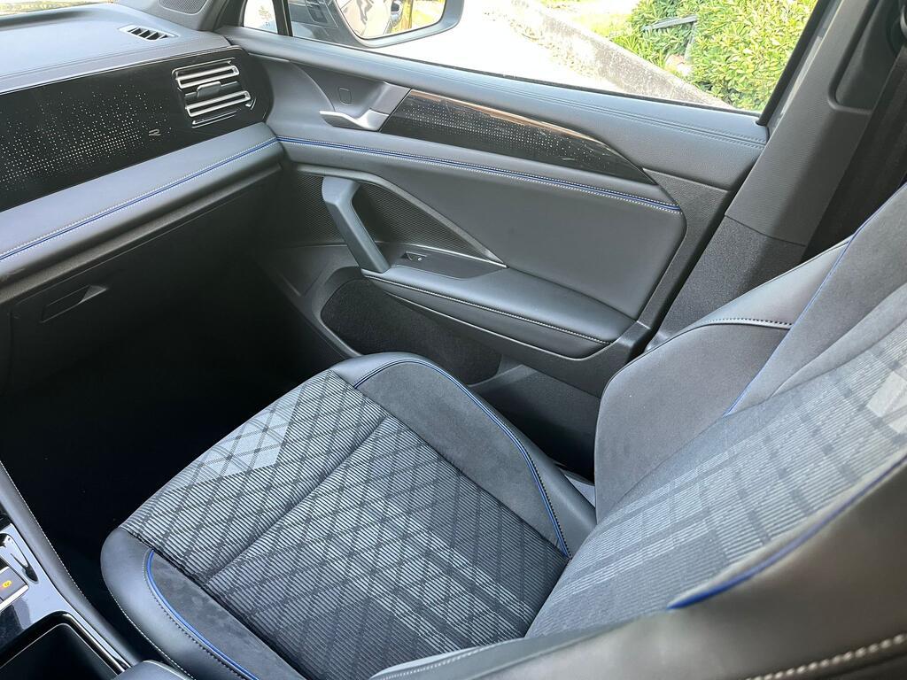 Volkswagen Tiguan 2.0 tdi R-Line Plus 150cv dsg