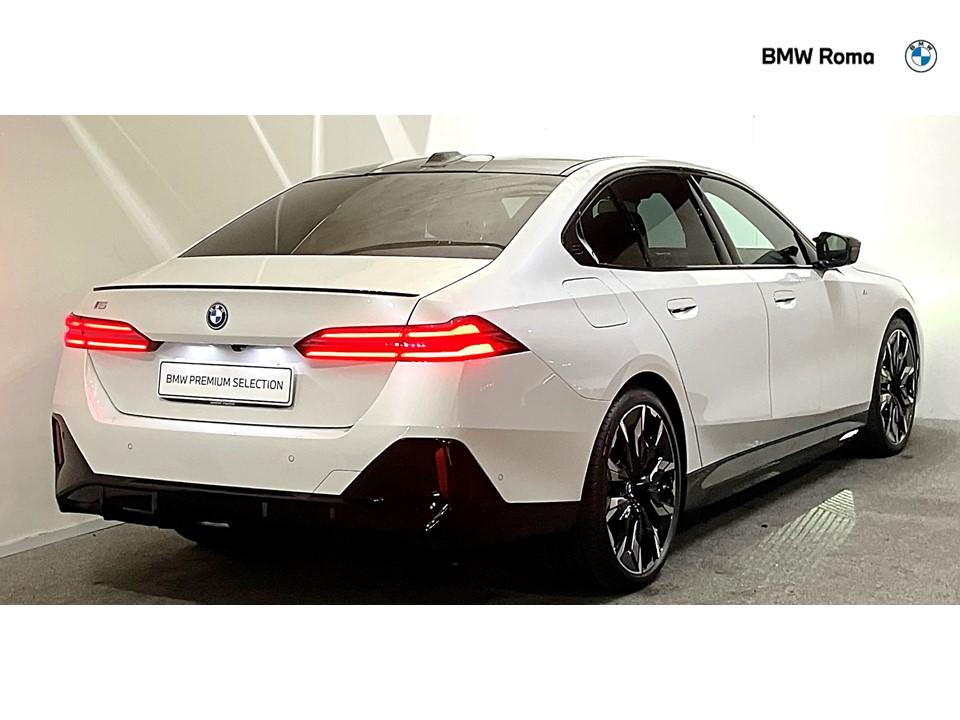 BMW i5 M60 auto