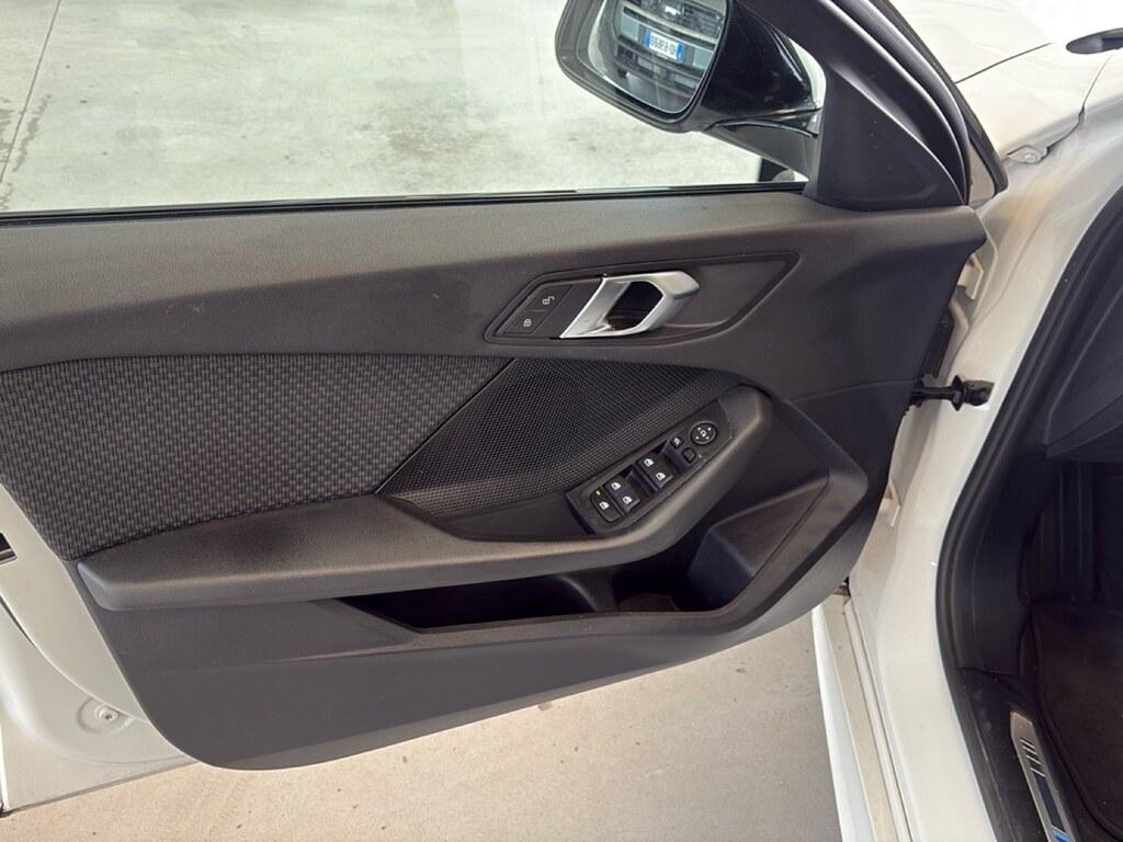 BMW Serie 1 118i Msport Exterior 136cv auto