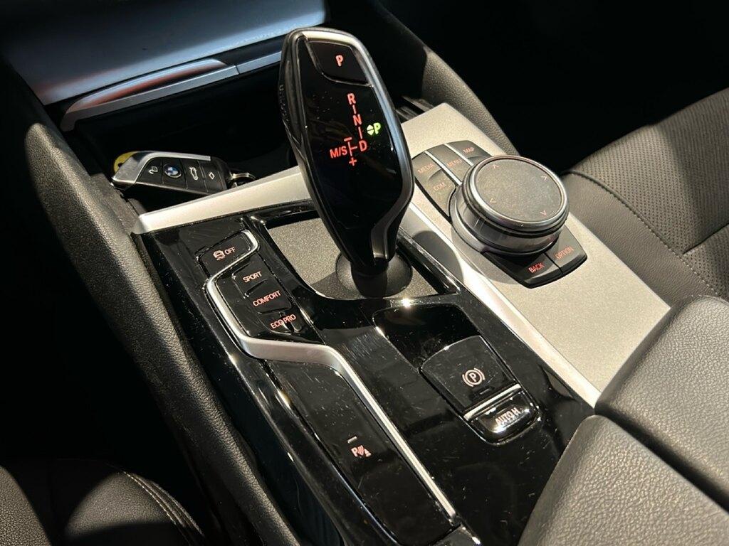 BMW Serie 5 520d Touring mhev 48V Business auto