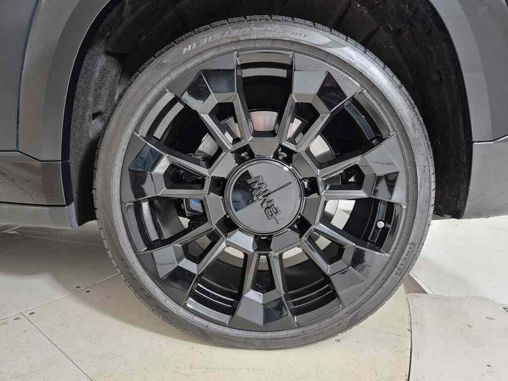 BMW XM 4.4 steptronic