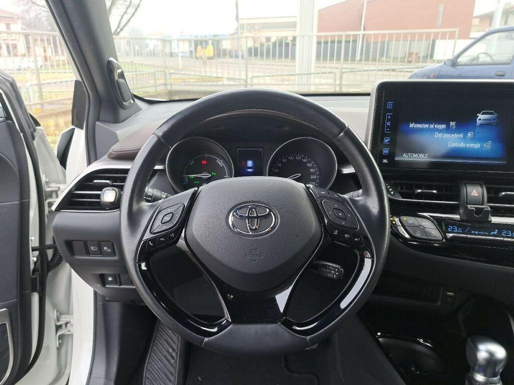 Toyota C-HR 1.8h Lounge 2wd e-cvt my18