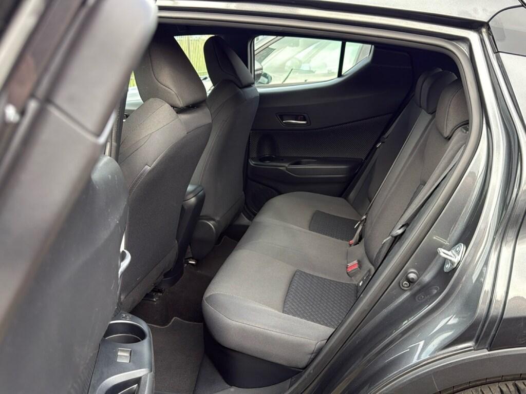 Toyota C-HR 1.8h Active e-cvt