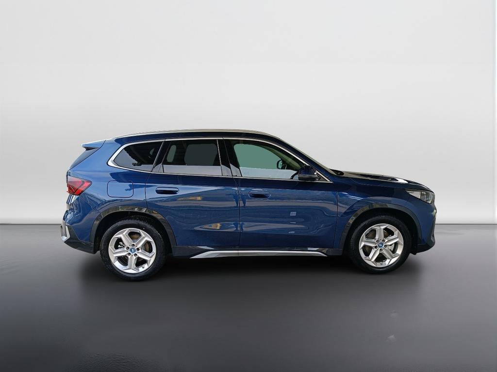 BMW iX1 edrive 20 X-Line