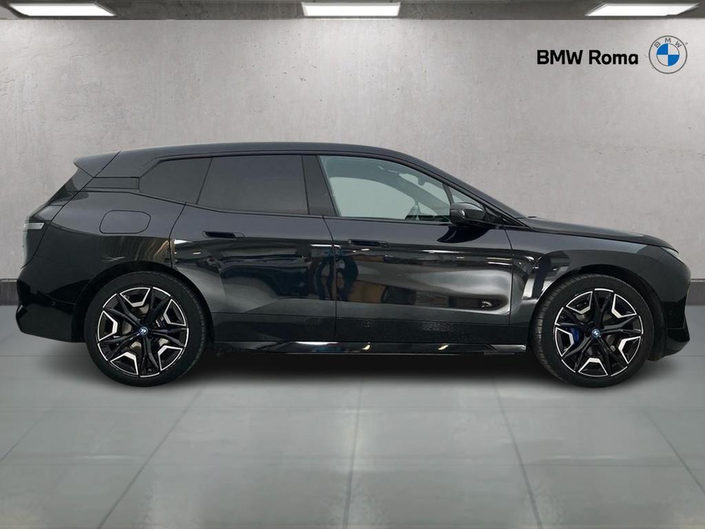 BMW iX xdrive50 pacchetto sportivo