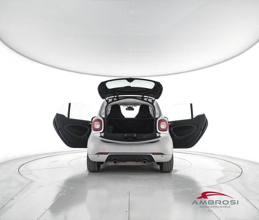 Smart fortwo 0.9 t. Brabus Xclusive 109cv twinamic
