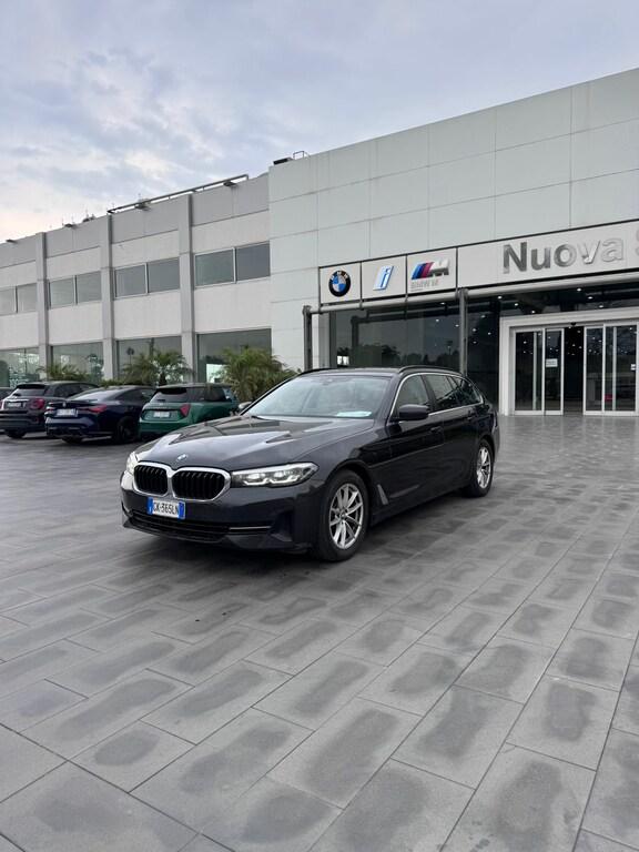 BMW Serie 5 520d Touring mhev 48V xdrive Business auto