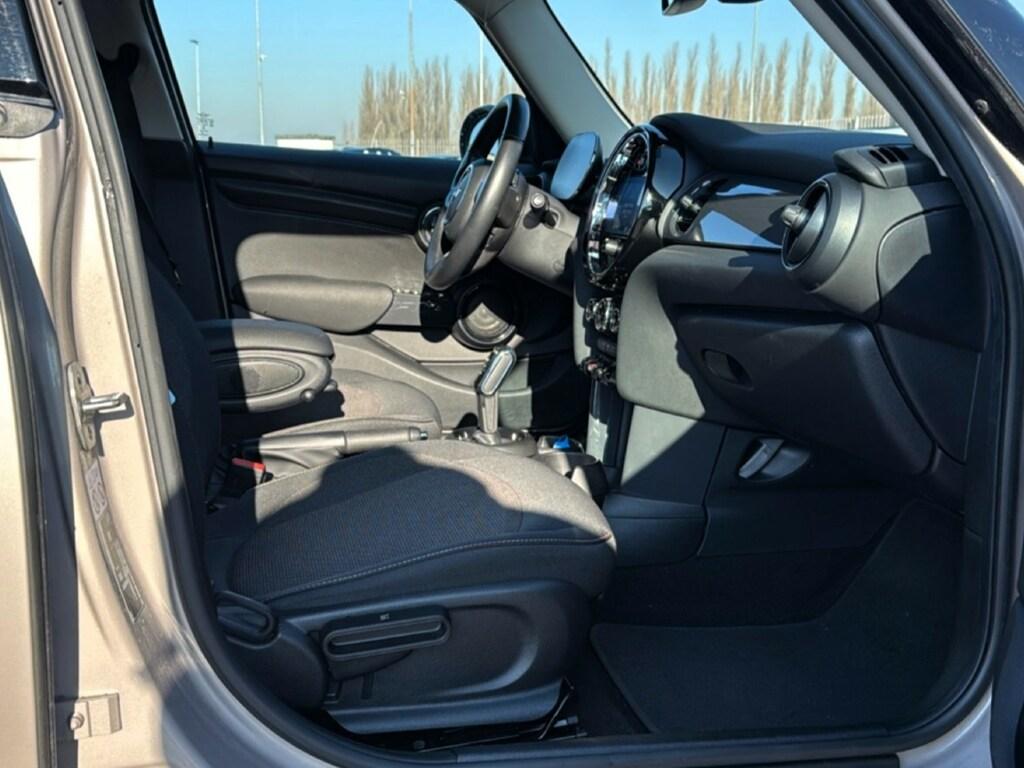 Mini Cooper 1.5 TwinPower Turbo Cooper Business DCT